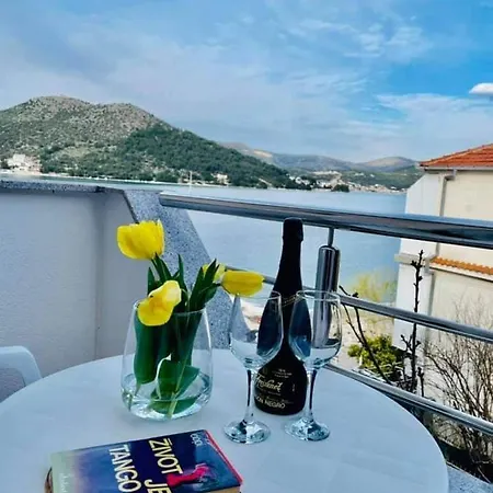 Apartment & Draga Marina