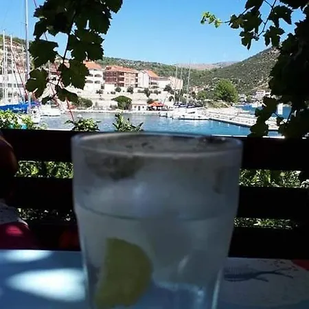 Apartment & Draga Marina