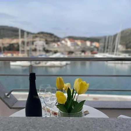 Apartment & Draga *