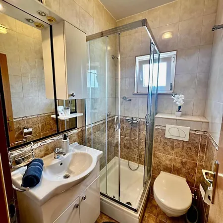 & Draga Apartment