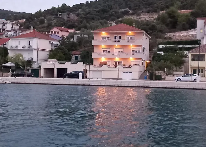 Lejlighed & Draga Marina