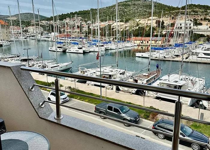 & Draga Marina