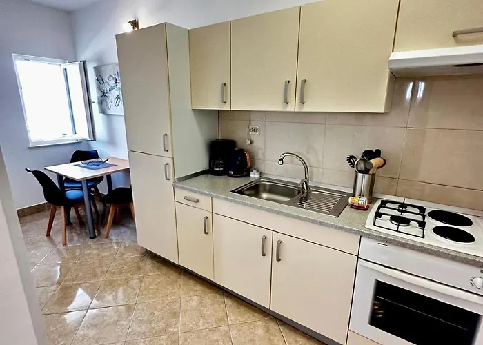 & Draga Lejlighed Marina